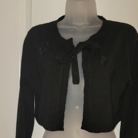 Bogari Black Women's Crop Style Tie Front Cardigan Sz: L - Picture 2 of 5